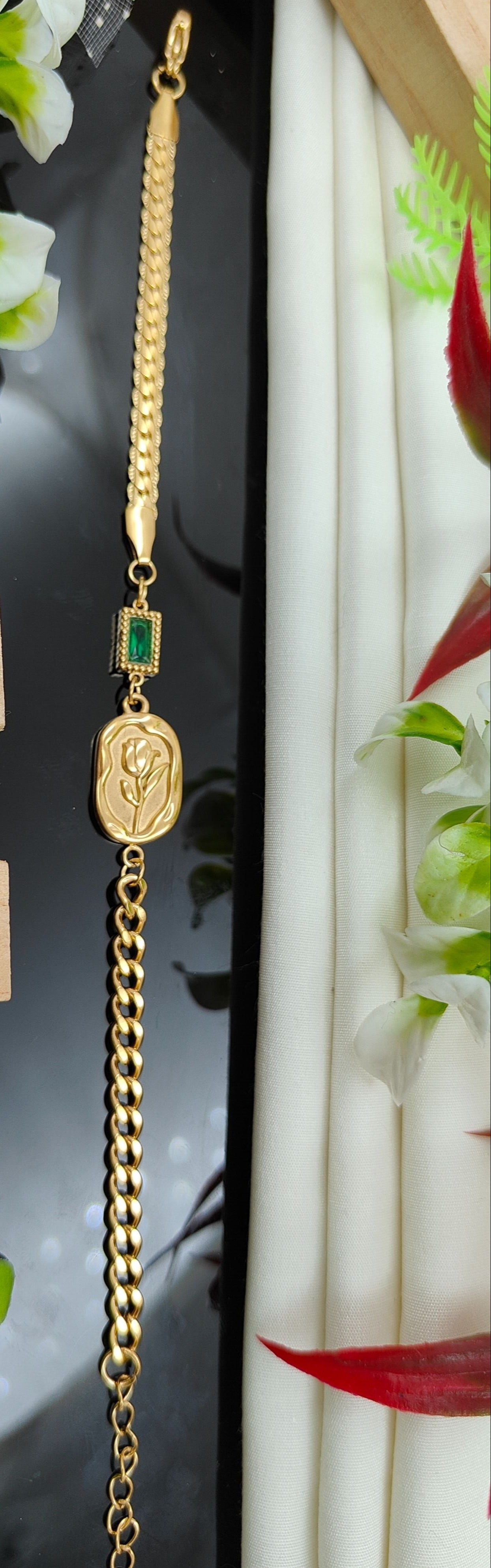 Gold Chain Flower & Green Emerald Bracelet