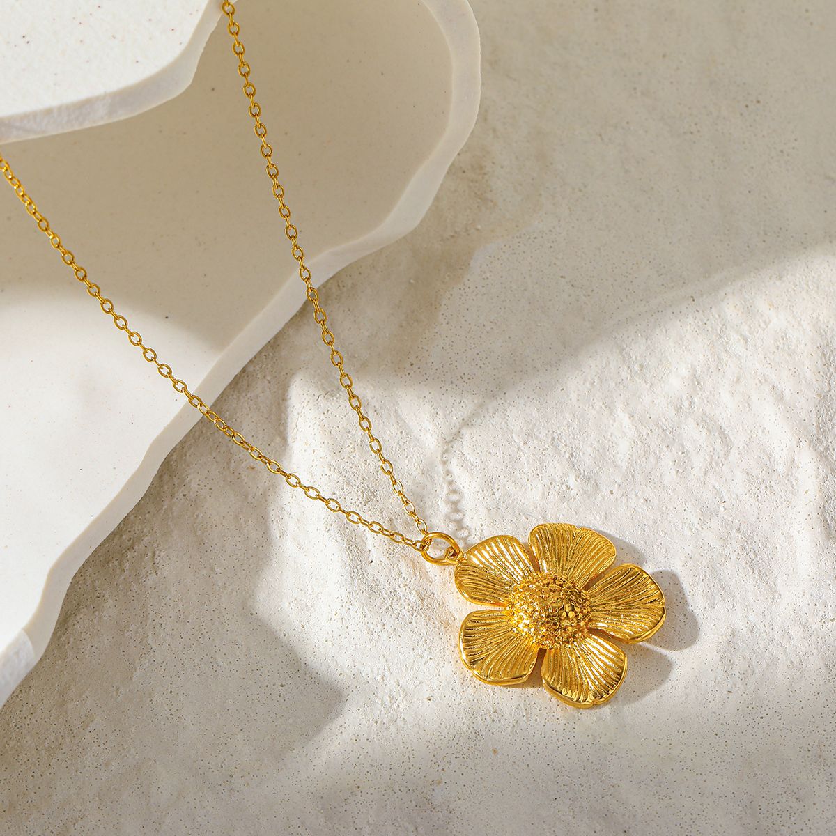 Classic Gold Flower