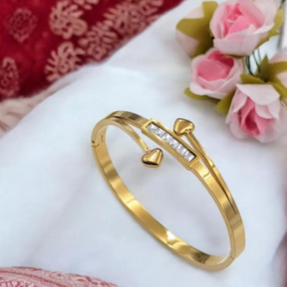 AD bracelet with heart Arrows