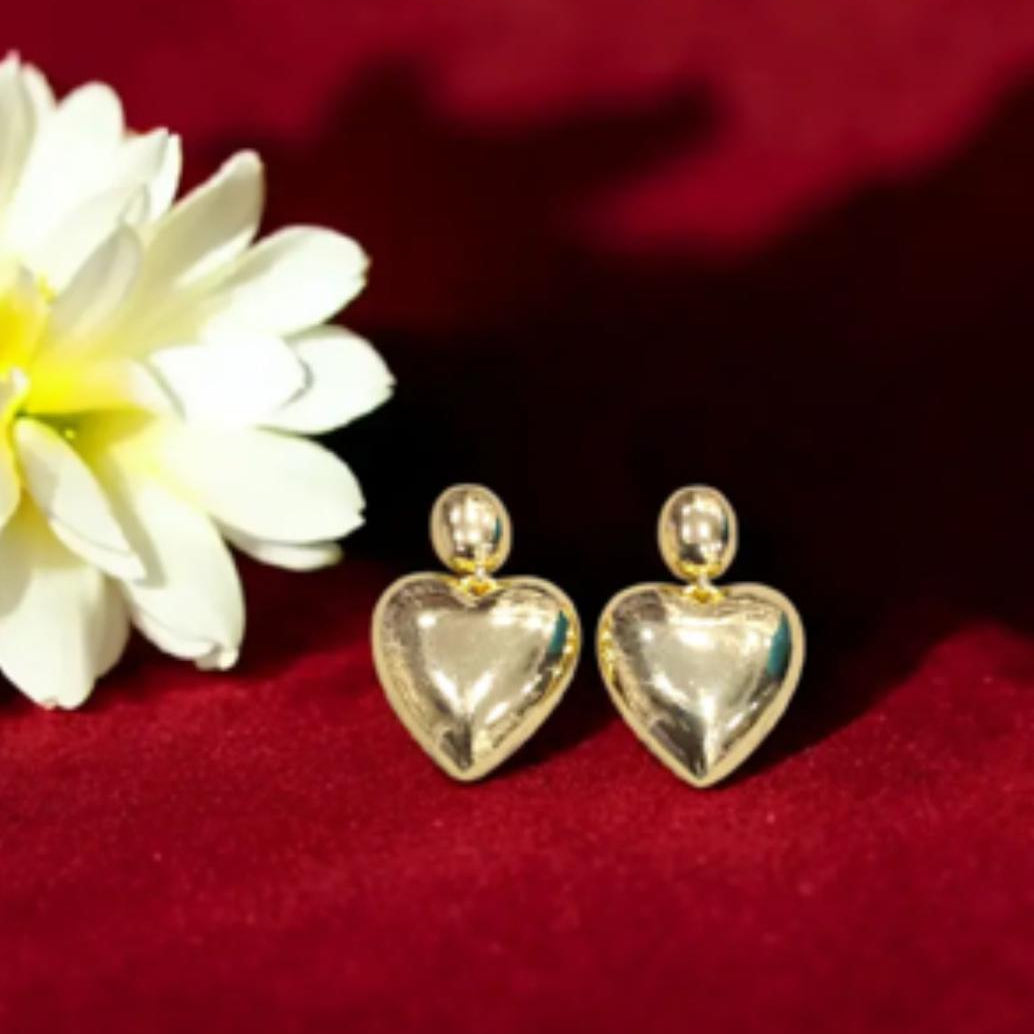 Love Hanging Medium Hearts