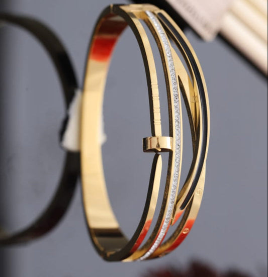 Nail Styled Studded Designed Cartier