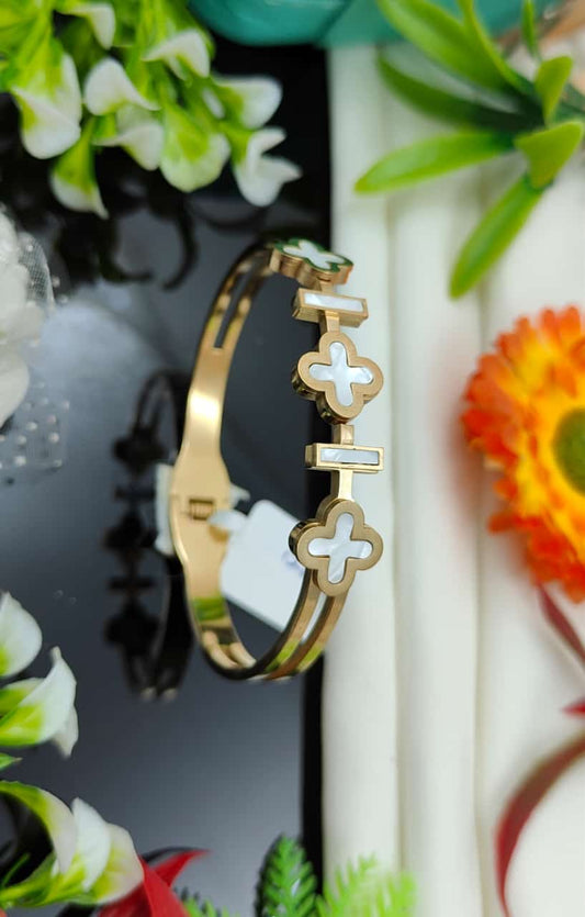 Golden Bracelet with White Bank Leaf