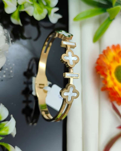 Golden Bracelet with White Bank Leaf