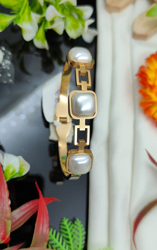 Square Pearl Golden Bracelet