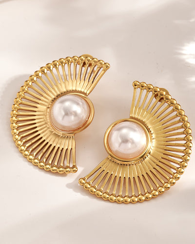 Pearl Fan Stud